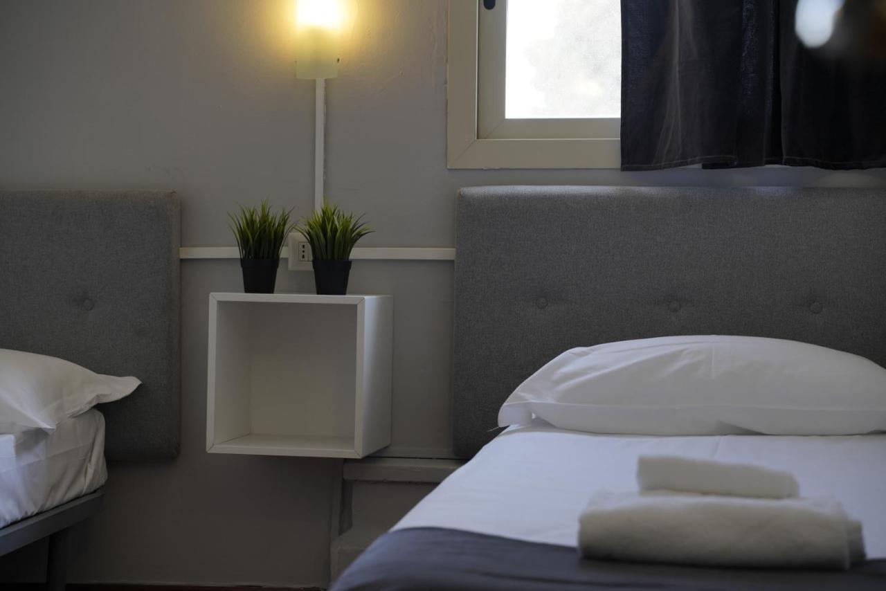 Airport Suite Катания Екстериор снимка