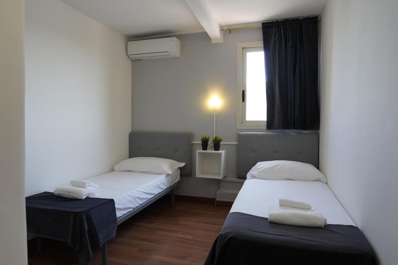 Airport Suite Катания Екстериор снимка