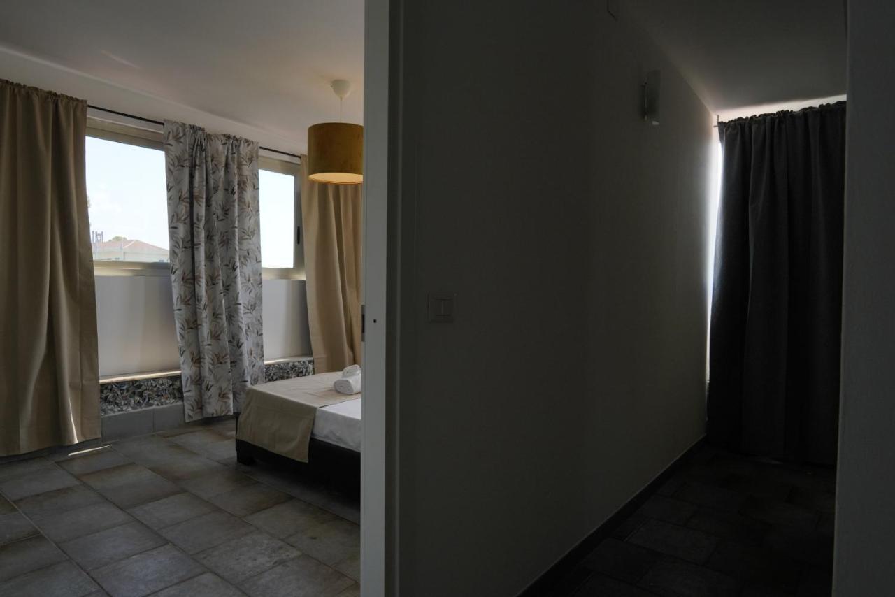 Airport Suite Катания Екстериор снимка