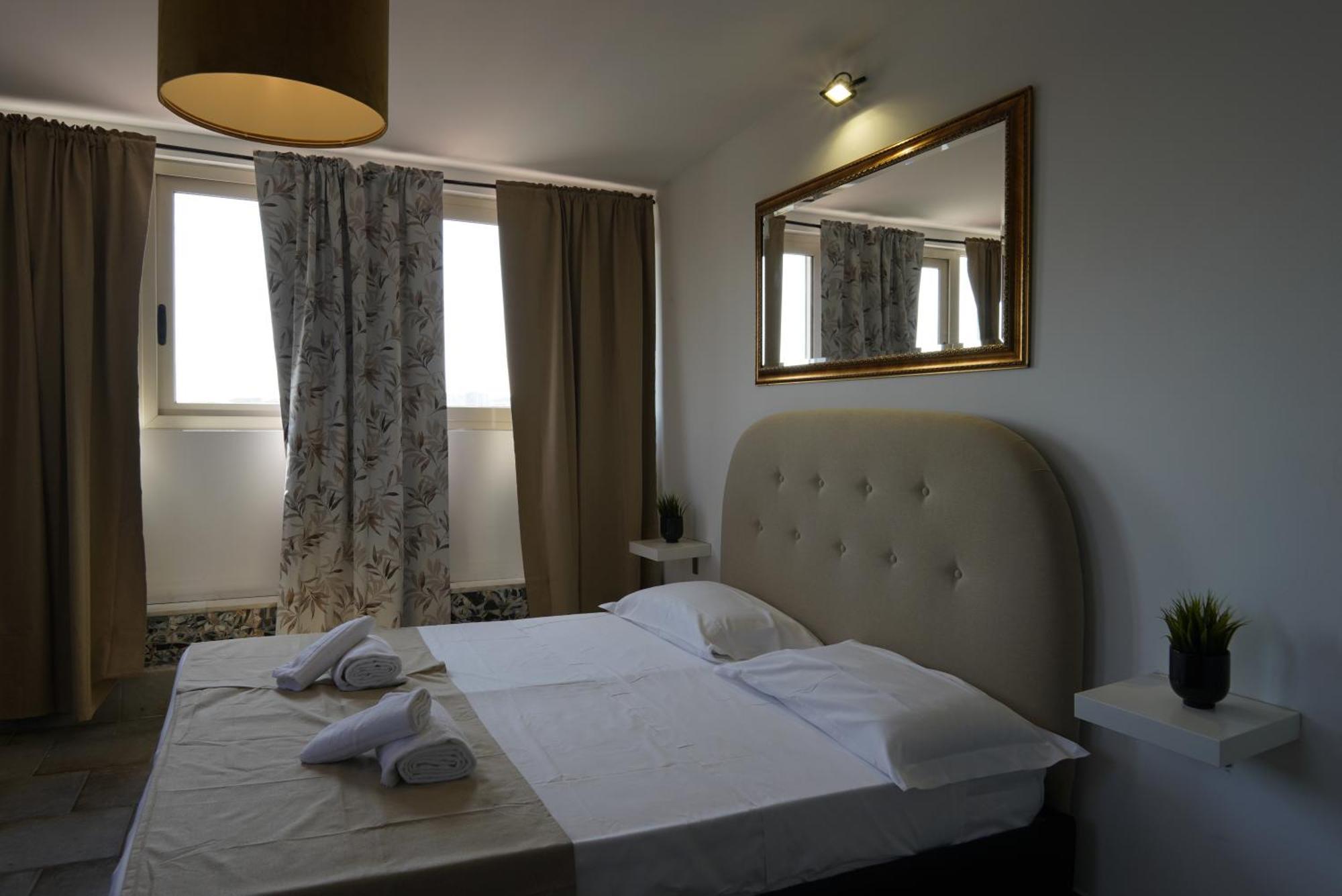 Airport Suite Катания Екстериор снимка